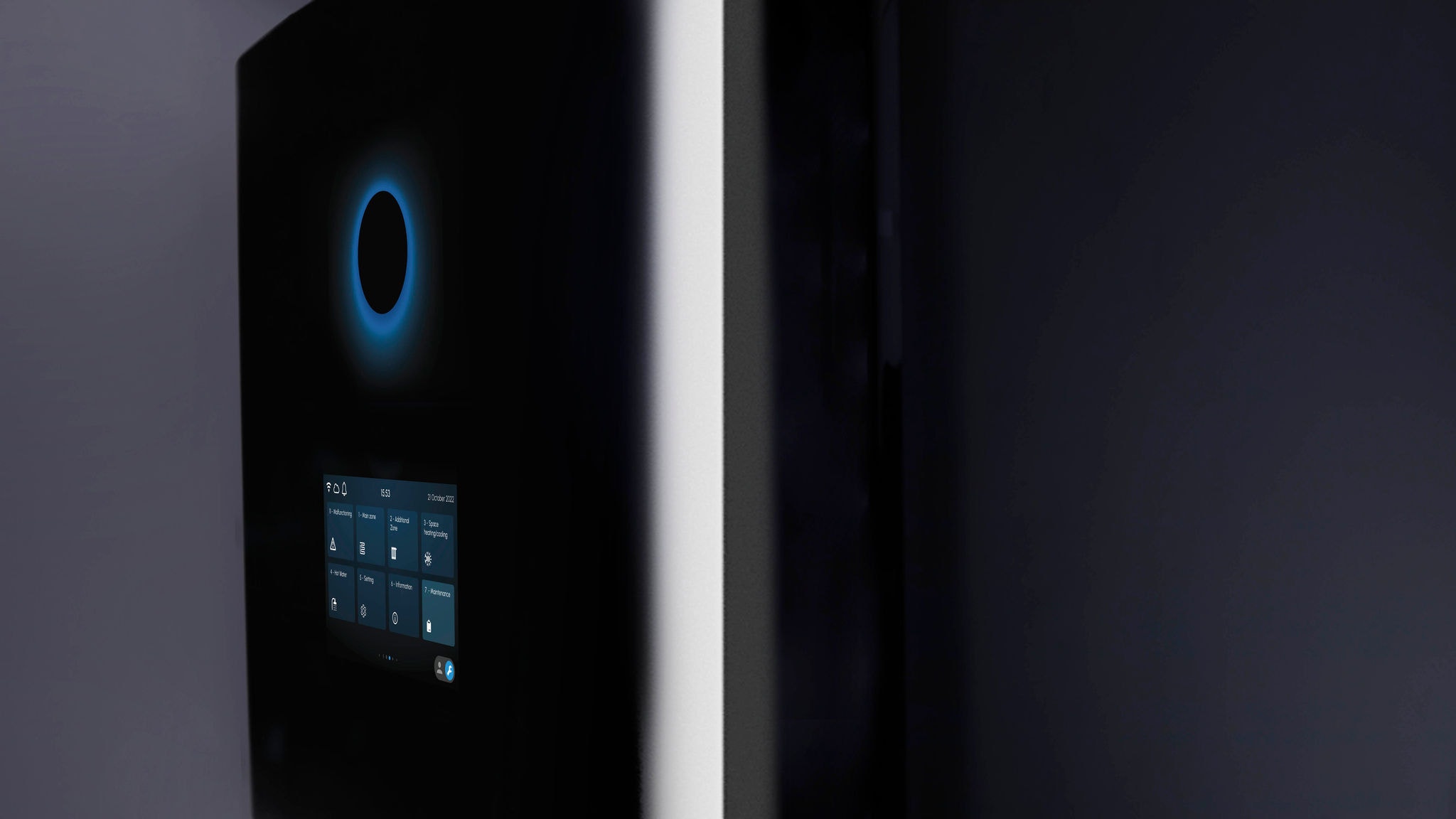 Daikin Altherma 4 H ECH2O touchscreen