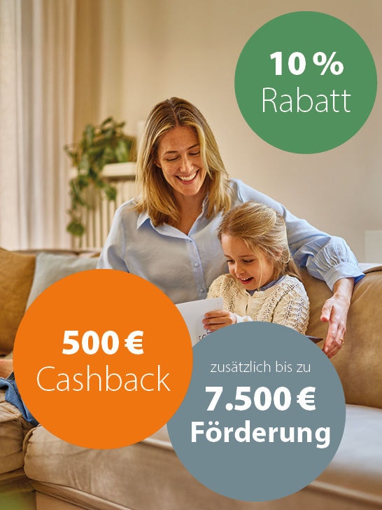 Mädchen am Sofa sitzen und Musik hörend