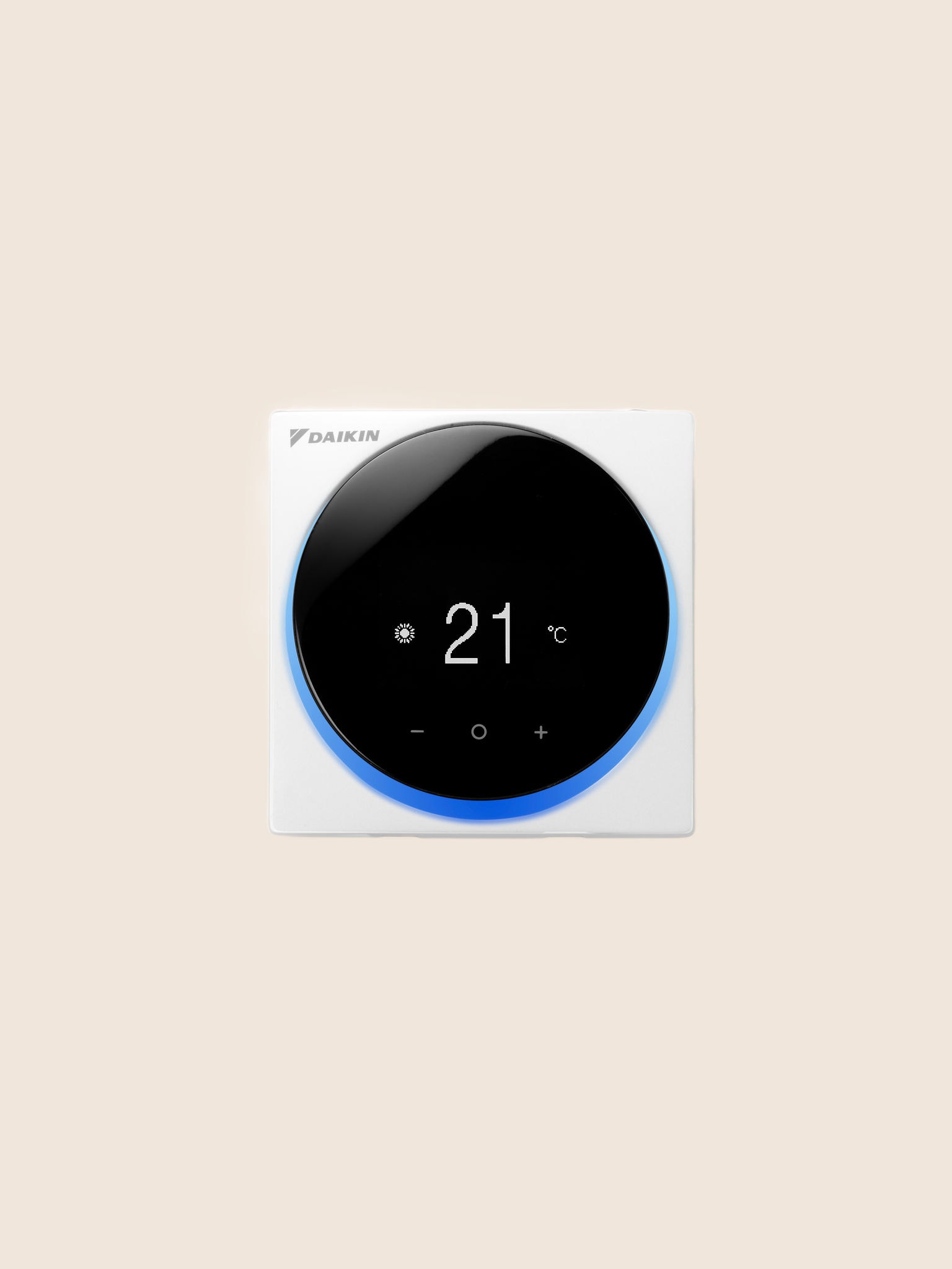 Packshots: Elegante Kabelfernbedienung Madoka