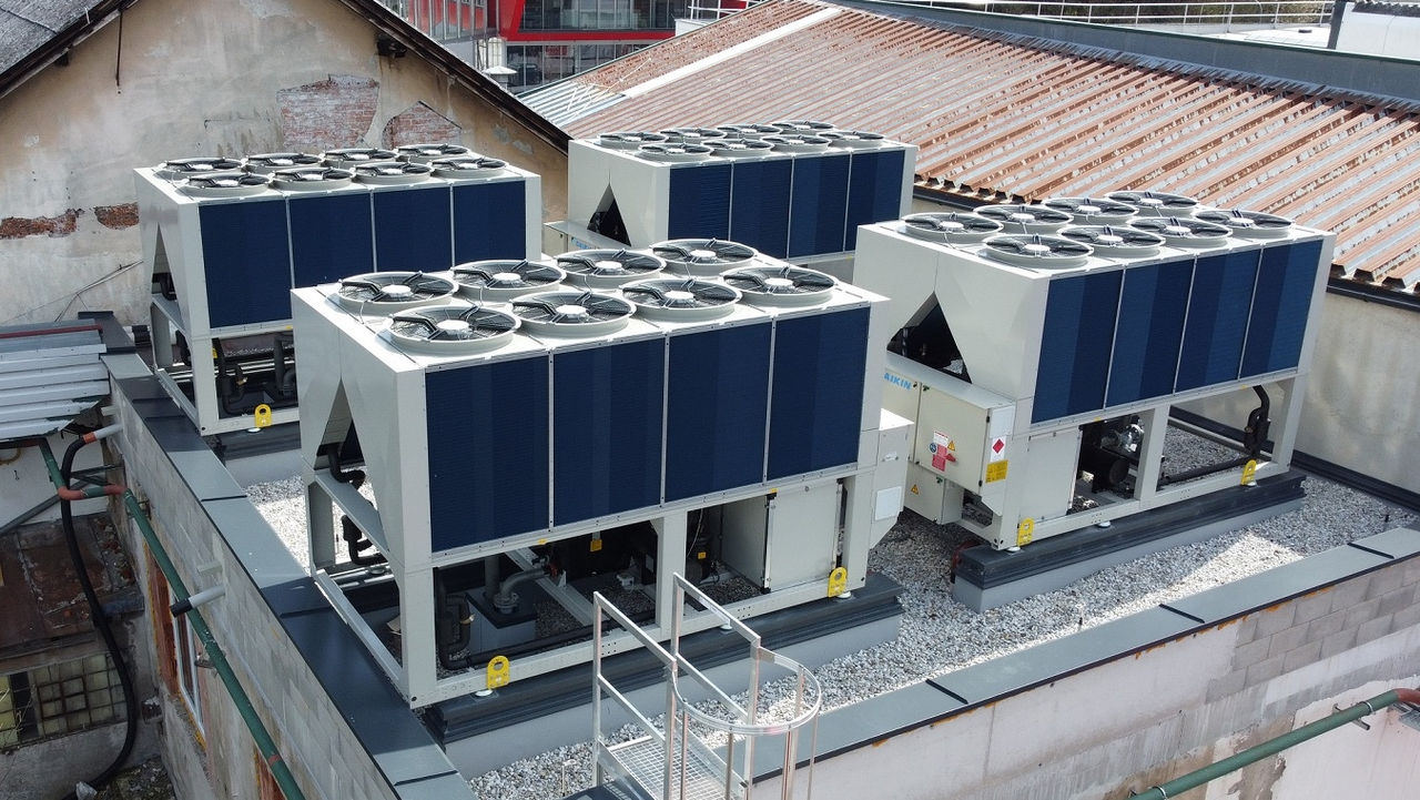 air-cooled-daikin-heat-pumps